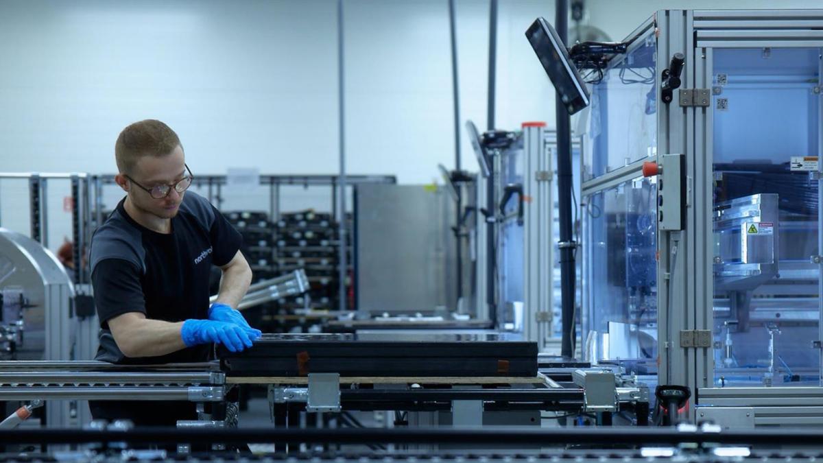 Scania adquiere la división industrial del fabricante de baterías en quiebra Northvolt