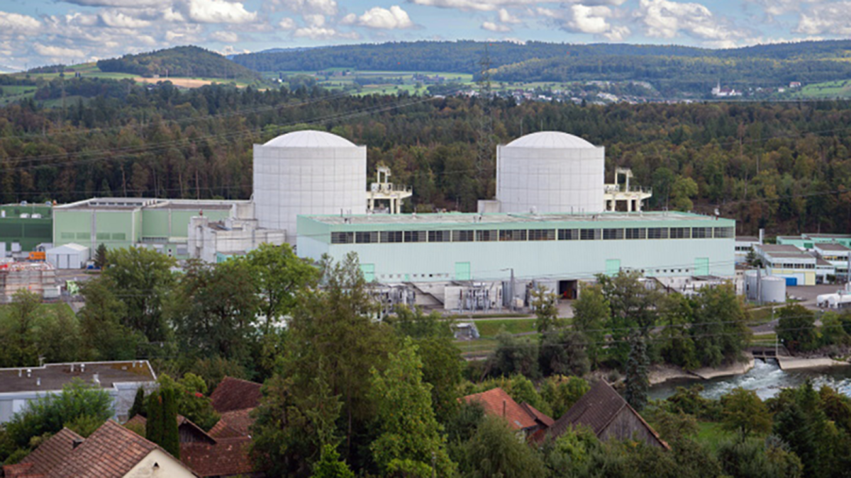 La subida de temperatura del Río Aar obliga a apagar un reactor de una central nuclear suiza